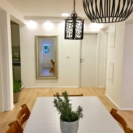 Sol - With Private Pool And 30m From The Sea 度假居 *